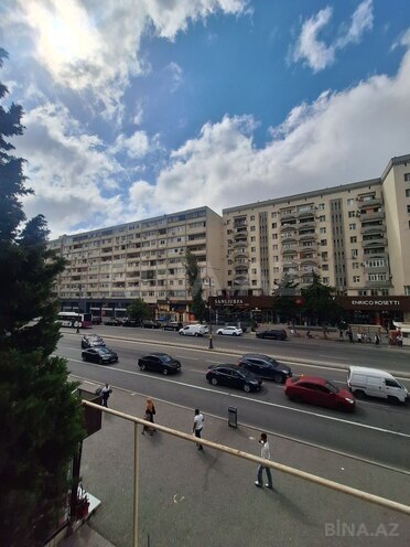 Продаётся 2-комн. вторичка 45 м², м. Иншаатчылар, photo 11 from 16