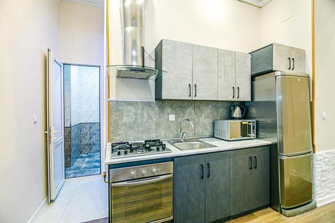 İcarəyə verilir 5 otaqlı köhnə tikili 165 m², Sahil m., photo 14 from 29