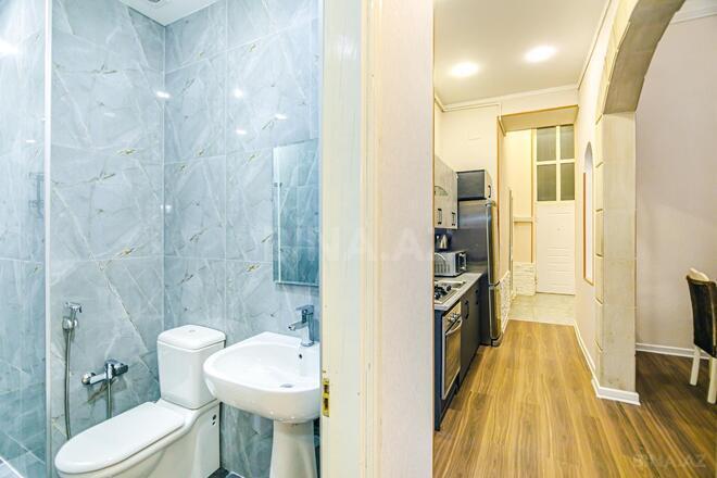 İcarəyə verilir 5 otaqlı köhnə tikili 165 m², Sahil m., photo 27 from 29