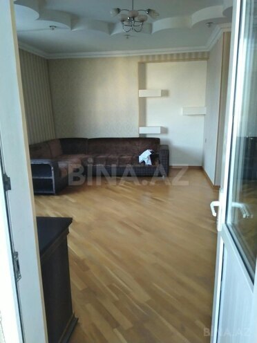 Сдаётся 2-комн. новостройка 60 м², м. Иншаатчылар, photo 1 from 12