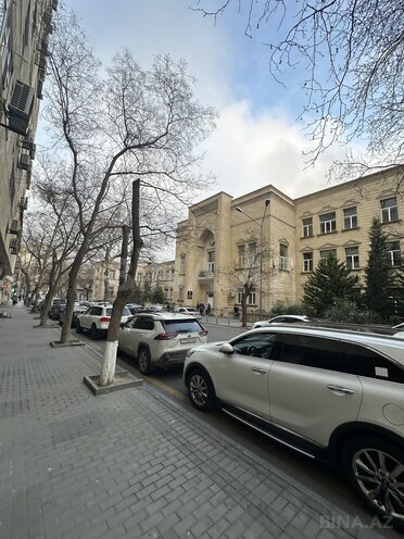Сдаётся 2-комн. вторичка 70 м², м. Ичеришехер, photo 4 from 24