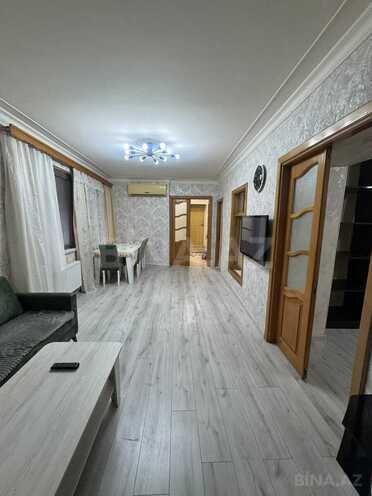 Сдаётся 3-комн. вторичка 90 м², м. Ичеришехер, photo 1 from 24