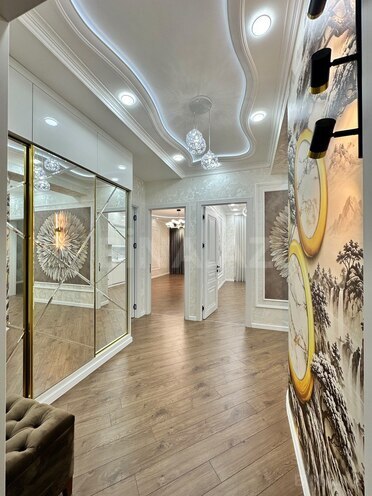 Продается 3-комн. новостройка 95 м², м. Нефтчиляр, photo 1 from 20