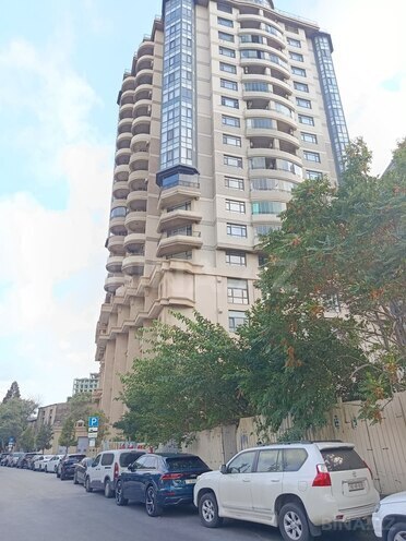 Satılır 4 otaqlı yeni tikili 221 m², Nizami m., photo 1 from 26