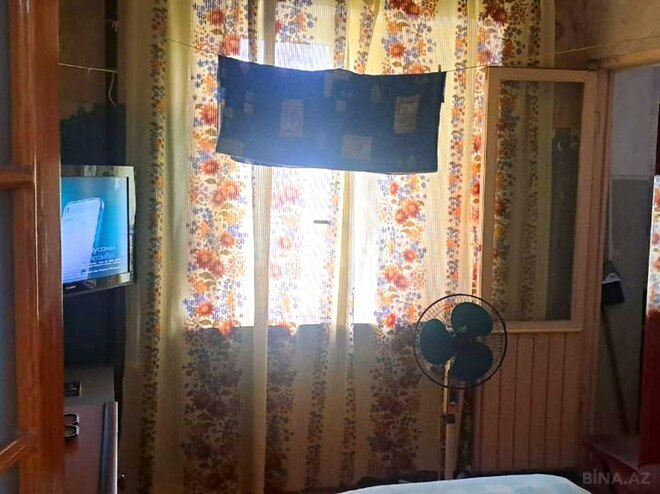 Satılır 2 otaqlı köhnə tikili 75 m², Qara Qarayev m., photo 9 from 16