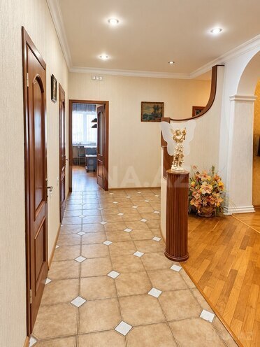 Продается 3-комн. новостройка 130 м², м. Низами, photo 4 from 14