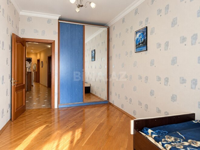 Продается 3-комн. новостройка 130 м², м. Низами, photo 10 from 14