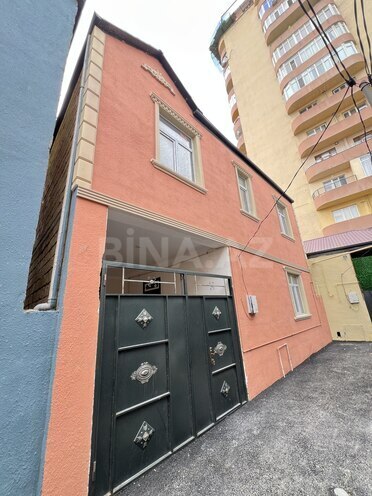 Satılır 4 otaqlı həyət evi/bağ evi 120 m², photo 1 from 16