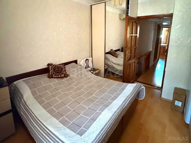 Satılır 2 otaqlı köhnə tikili 90 m², Qara Qarayev m., photo 3 from 27
