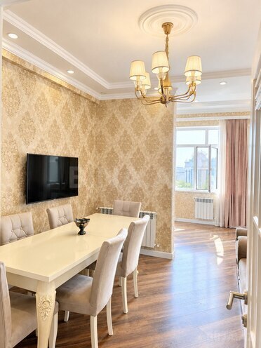 Продаётся 3-комн. новостройка 105 м², м. Кара Караев, photo 3 from 16