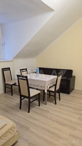 İcarəyə verilir 1 otaqlı köhnə tikili 45 m², 28 May m., photo 1 from 8