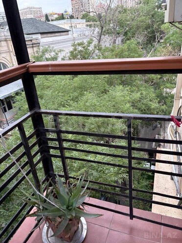İcarəyə verilir 3 otaqlı köhnə tikili 90 m², Sahil m., photo 12 from 15