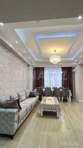 Сдаётся 3-комн. новостройка 158 м², м. Нариман Нариманов, photo 1 from 23