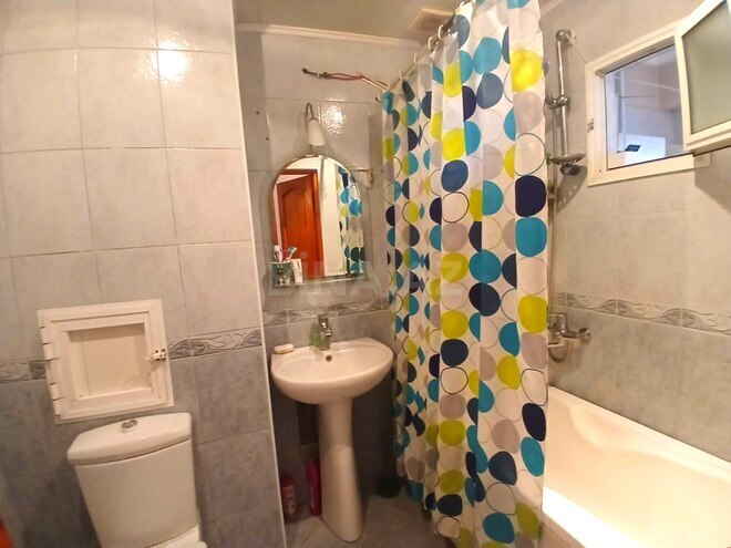 Продаётся 3-комн. вторичка 75 м², м. Кара Караев, photo 18 from 21
