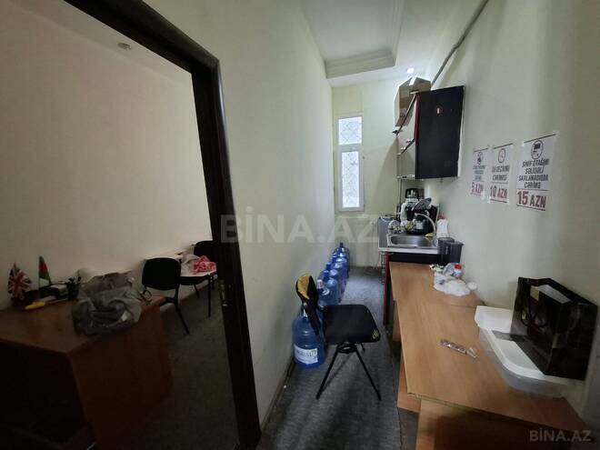 İcarəyə verilir 5 otaqlı köhnə tikili 190 m², 28 May m., photo 16 from 23