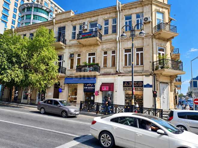 Satılır 3 otaqlı köhnə tikili 84 m², 28 May m., photo 1 from 14