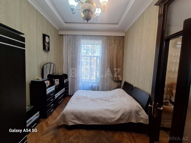 Продаётся 6-комн. вторичка 200 м², м. Сахил, photo 1 from 32
