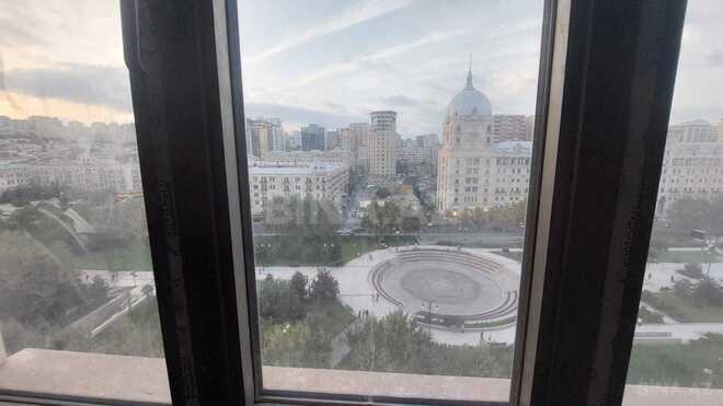 Продаётся 4-комн. новостройка 247 м², м. Низами, photo 7 from 13