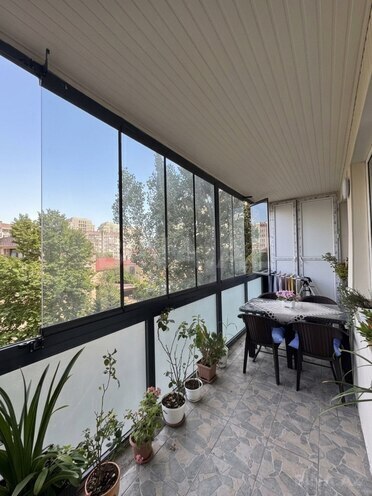 Продается 3-комн. вторичка 110 м², м. Элмляр Академиясы, photo 14 from 17