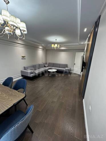 Сдаётся 4-комн. новостройка 130 м², м. Бакмил, photo 1 from 7