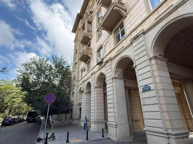 Satılır 2 otaqlı köhnə tikili 58 m², Nəsimi r., photo 3 from 16