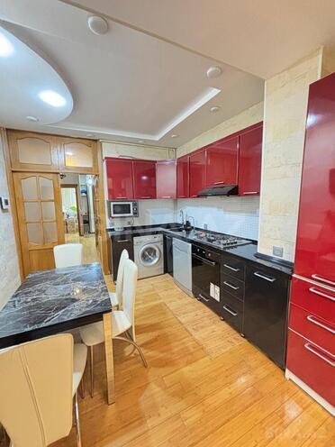 Продаётся 3-комн. вторичка 100 м², photo 10 from 29