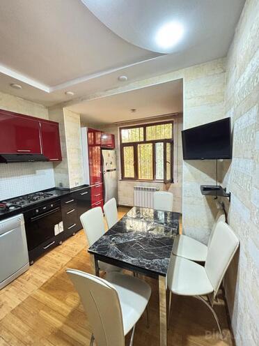 Продаётся 3-комн. вторичка 100 м², photo 17 from 29