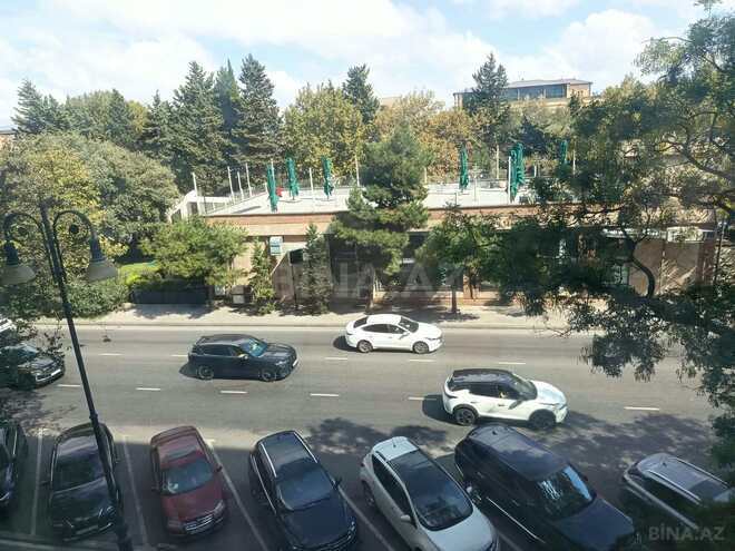 Satılır 2 otaqlı köhnə tikili 65 m², Gənclik m., photo 21 from 24