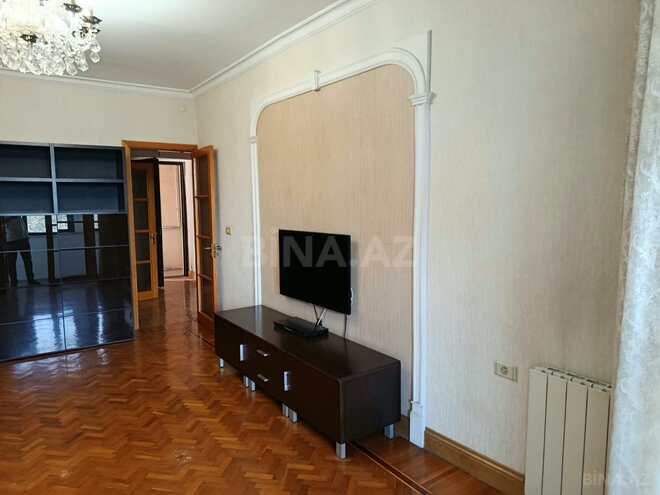 Satılır 2 otaqlı köhnə tikili 65 m², Gənclik m., photo 4 from 24