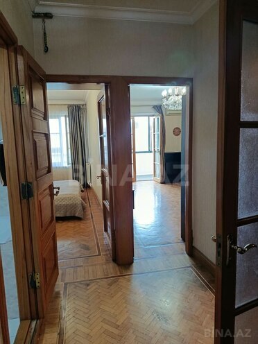 Satılır 2 otaqlı köhnə tikili 65 m², Gənclik m., photo 11 from 24