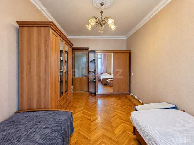 Satılır 3 otaqlı köhnə tikili 80 m², 28 May m., photo 13 from 23