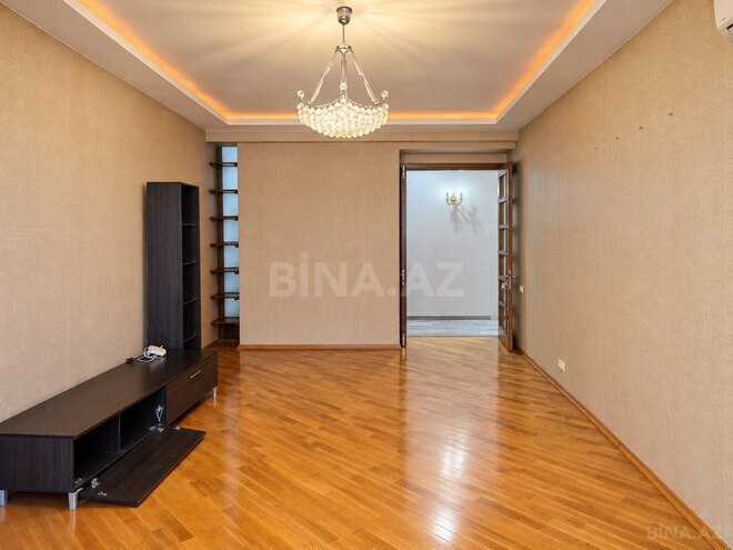 Продается 3-комн. новостройка 92 м², м. 28 мая, photo 3 from 16