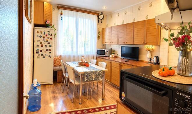 Satılır 4 otaqlı köhnə tikili 105 m², 28 May m., photo 7 from 8