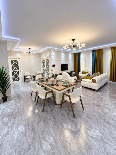 Сдаётся 3-комн. новостройка 145 м², м. 8 ноября, photo 1 from 22