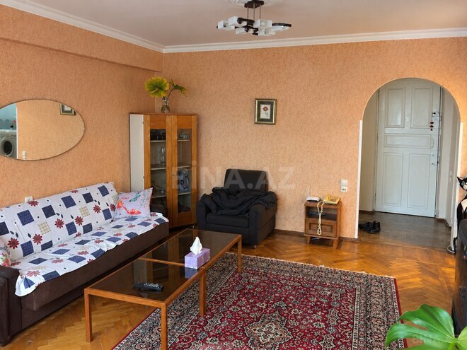 Satılır 2 otaqlı köhnə tikili 50 m², Sahil m., photo 1 from 13