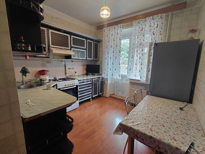 Сдаётся 3-комн. вторичка 80 м², м. Ази Асланов, photo 5 from 10