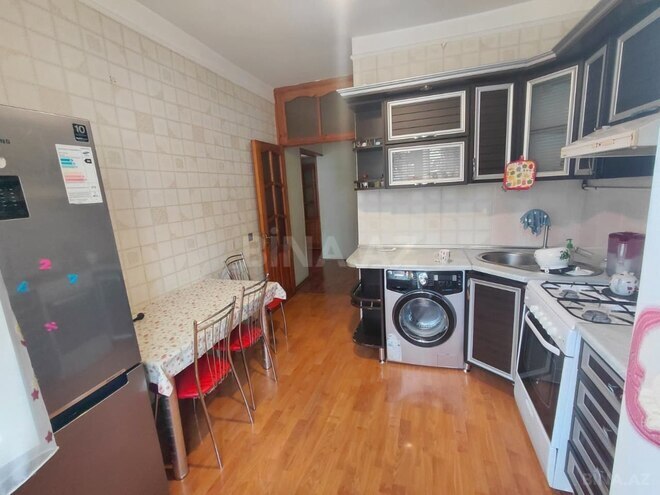 Сдаётся 3-комн. вторичка 80 м², м. Ази Асланов, photo 6 from 10