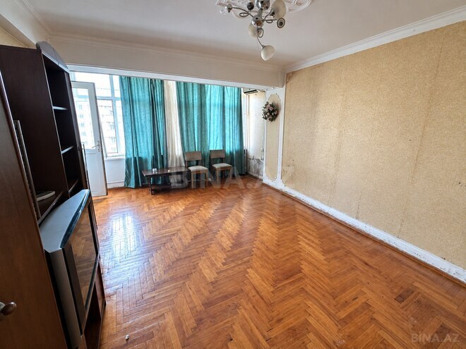 Продается 2-комн. вторичка 50 м², м. Гянджлик, photo 3 from 12