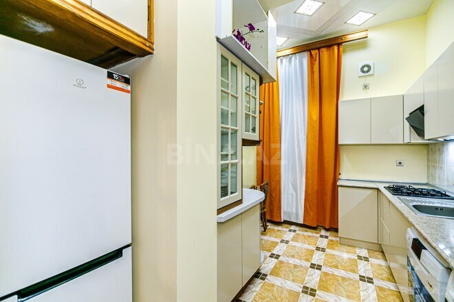 Сдаётся 4-комн. вторичка 145 м², м. Сахил, photo 7 from 32