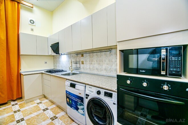 Сдаётся 4-комн. вторичка 145 м², м. Сахил, photo 11 from 32