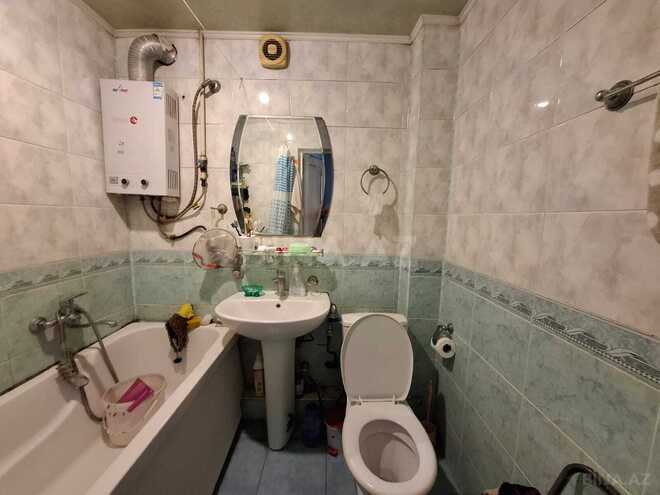 Продаётся 3-комн. вторичка 70 м², м. Кара Караев, photo 9 from 13