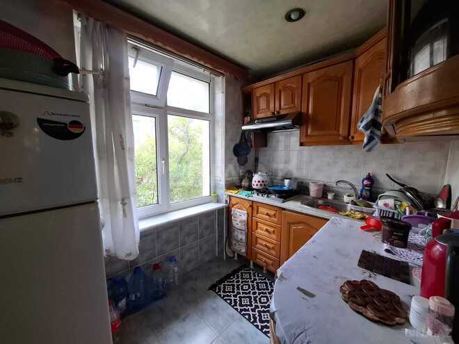 Продаётся 3-комн. вторичка 70 м², м. Кара Караев, photo 3 from 13