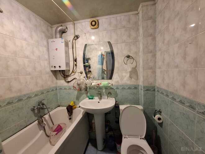 Продаётся 3-комн. вторичка 70 м², м. Кара Караев, photo 11 from 13