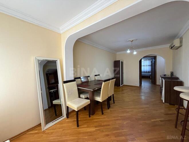 Satılır 2 otaqlı köhnə tikili 51 m², Xalqlar Dostluğu m., photo 3 from 20