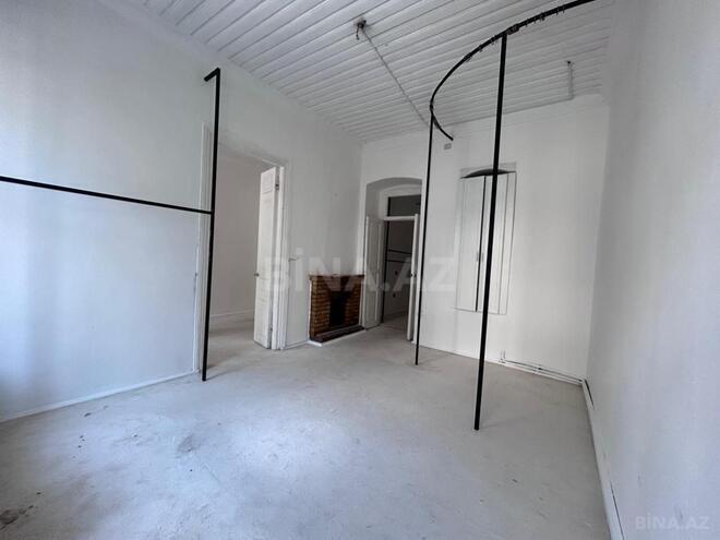 İcarəyə verilir 3 otaqlı köhnə tikili 60 m², Sahil m., photo 7 from 13