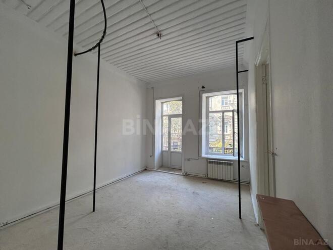 İcarəyə verilir 3 otaqlı köhnə tikili 60 m², Sahil m., photo 1 from 13