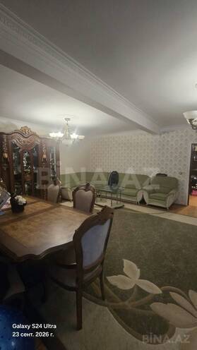 Satılır 4 otaqlı köhnə tikili 100 m², Bakıxanov q., photo 1 from 13