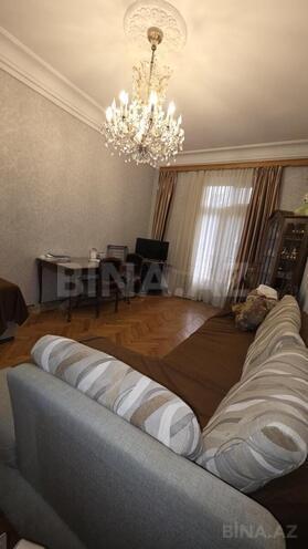 Satılır 2 otaqlı köhnə tikili 70 m², Nəsimi r., photo 3 from 20