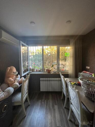Продается 3-комн. вторичка 90 м², м. Нефтчиляр, photo 8 from 14
