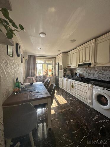 Продается 3-комн. вторичка 90 м², м. Нефтчиляр, photo 1 from 14